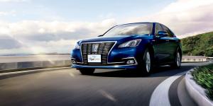 2015 Toyota Crown Royal Saloon G Hybrid